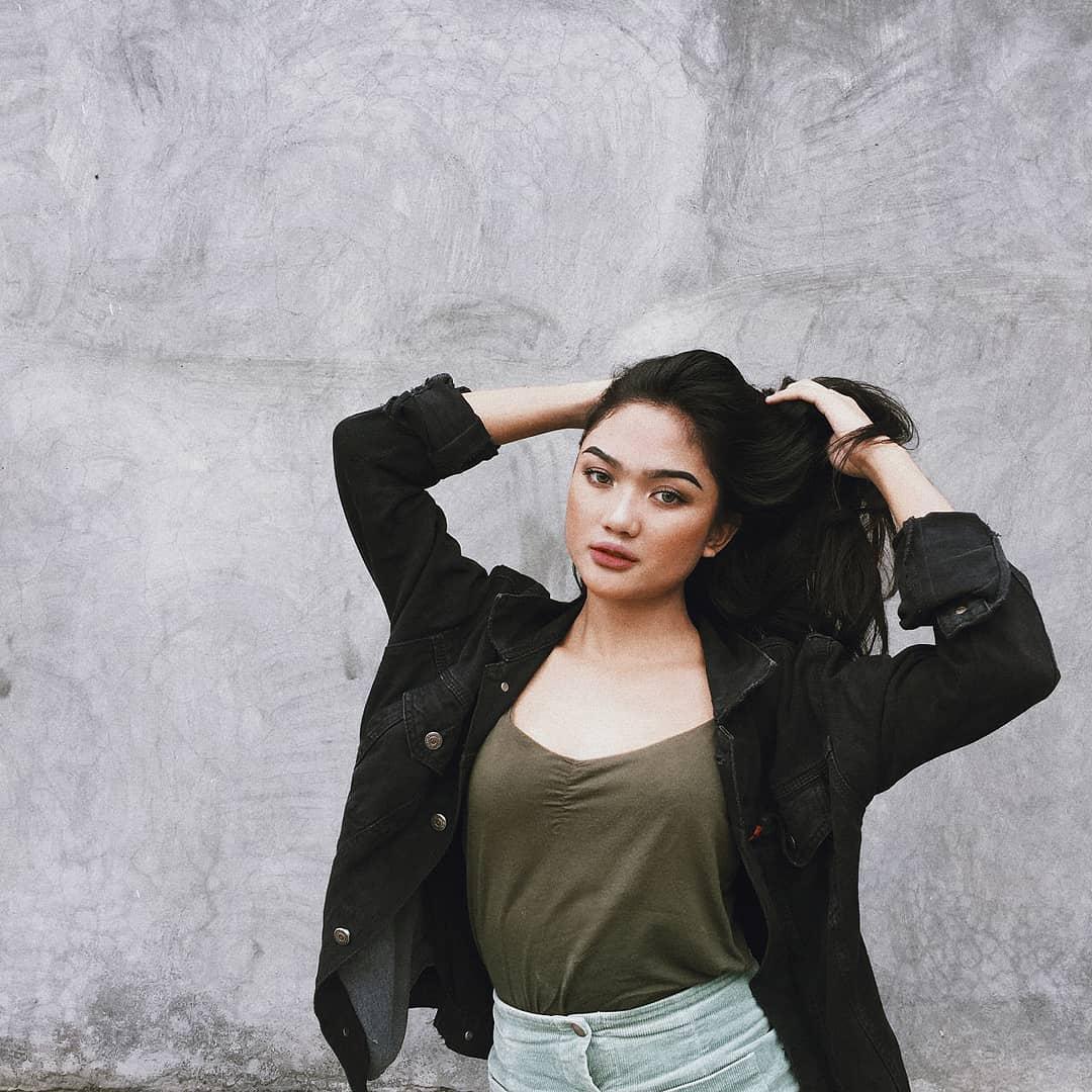 Tersingkir, 10 Potret Kilas Balik Perjuangan Marion Jola di Indonesian Idol
