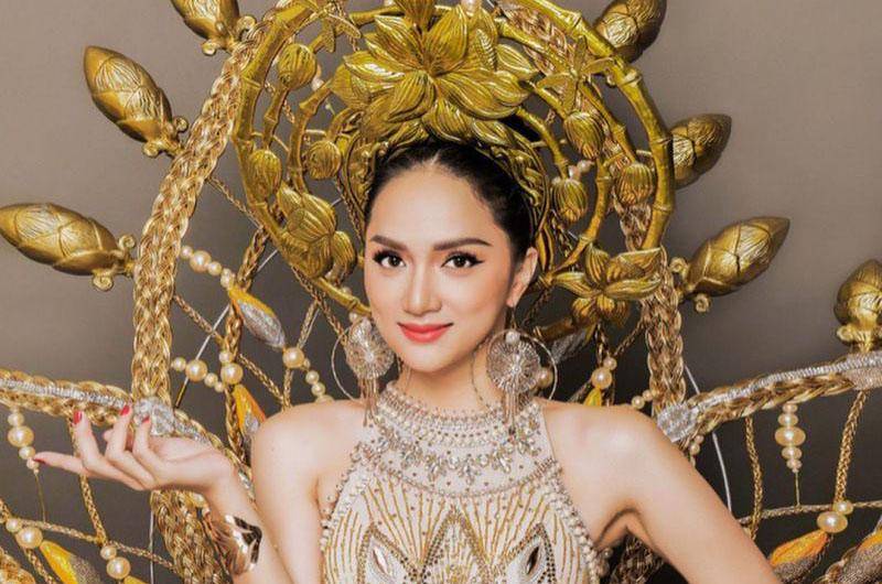 10 Potret Nguyen Huong Giang, Juara Miss International Queen 2018