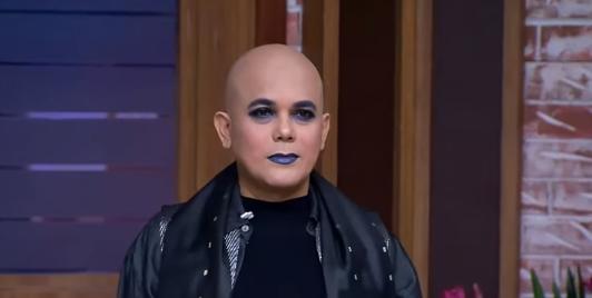 8 Artis Ini Totalitas Banget Berperan Sebagai Hantu di Film & Sinetron