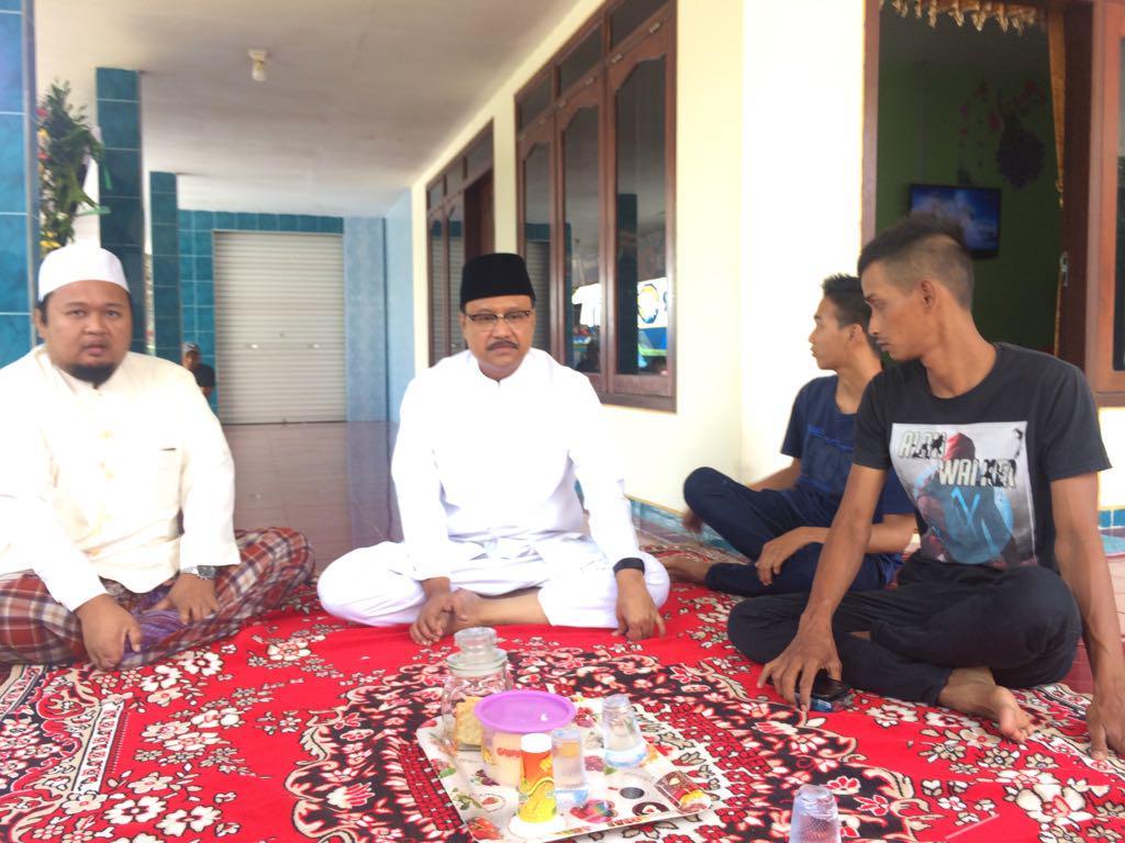 Sambangi Keluarga, Gus Ipul Harap Zaini TKI Terakhir yang Dieksekusi