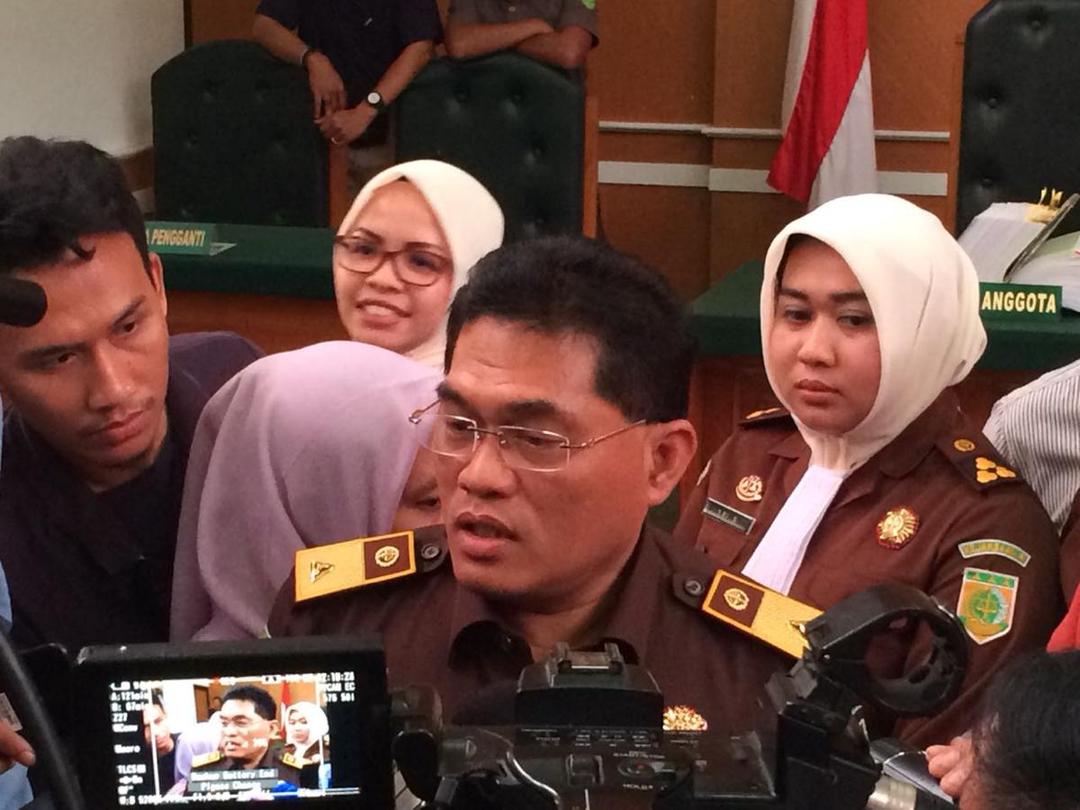 Mangkir di Sidang First Travel, Syahrini Sedang di Belanda