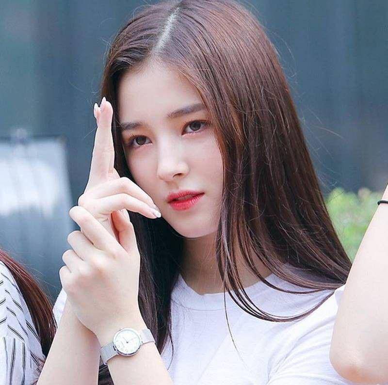instagram.com/nancy.momoland/