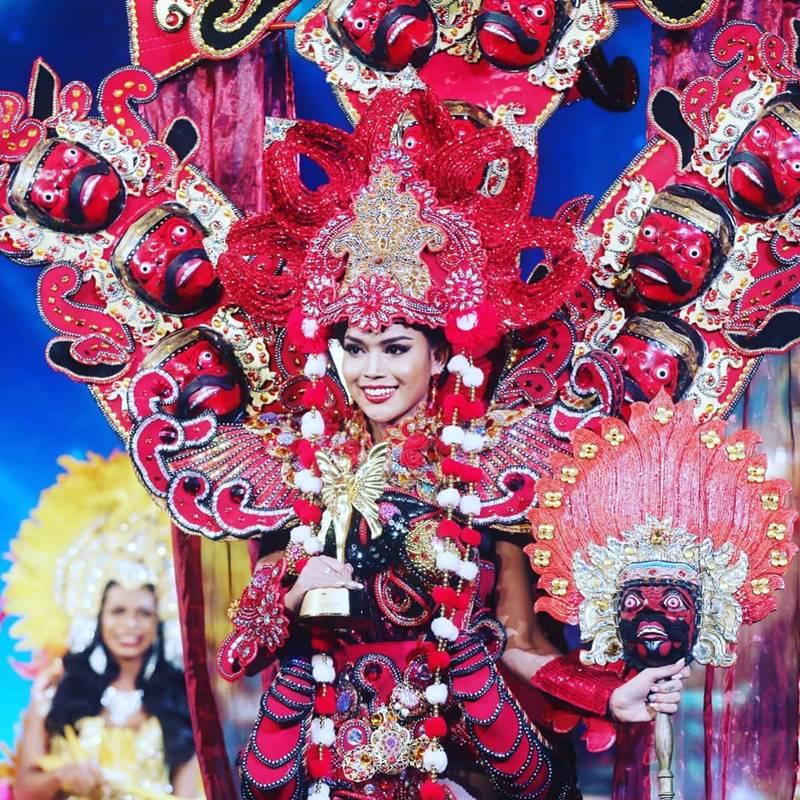 10 Potret Dinda Syarif, Wakil Indonesia di Miss International Queen 2018