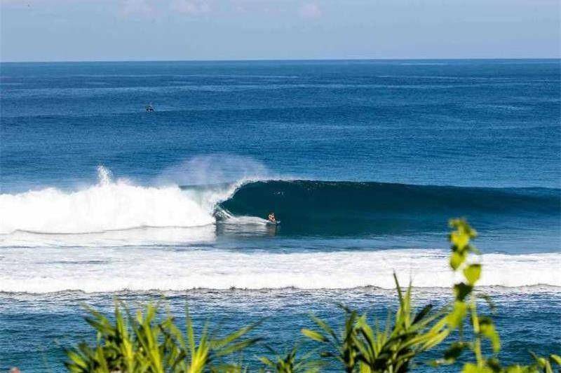 perfectwavetravel.com