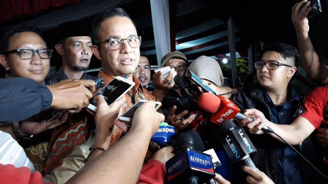 Anies Baswedan Bantah Ditelepon Ratna Sarumpaet