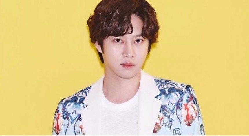 Tampil dengan Gaya Rambut Baru, 7 Editan Foto Heechul Ini Bikin Ngakak