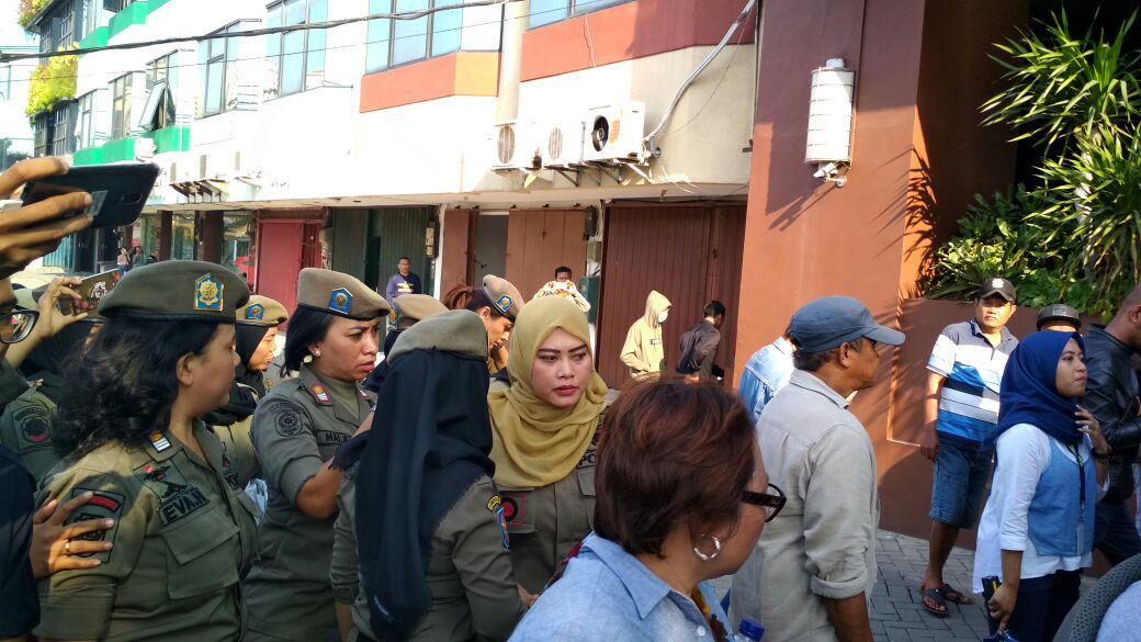 Penutupan Hotel Alexis Sempat Ricuh, Begini Situasinya