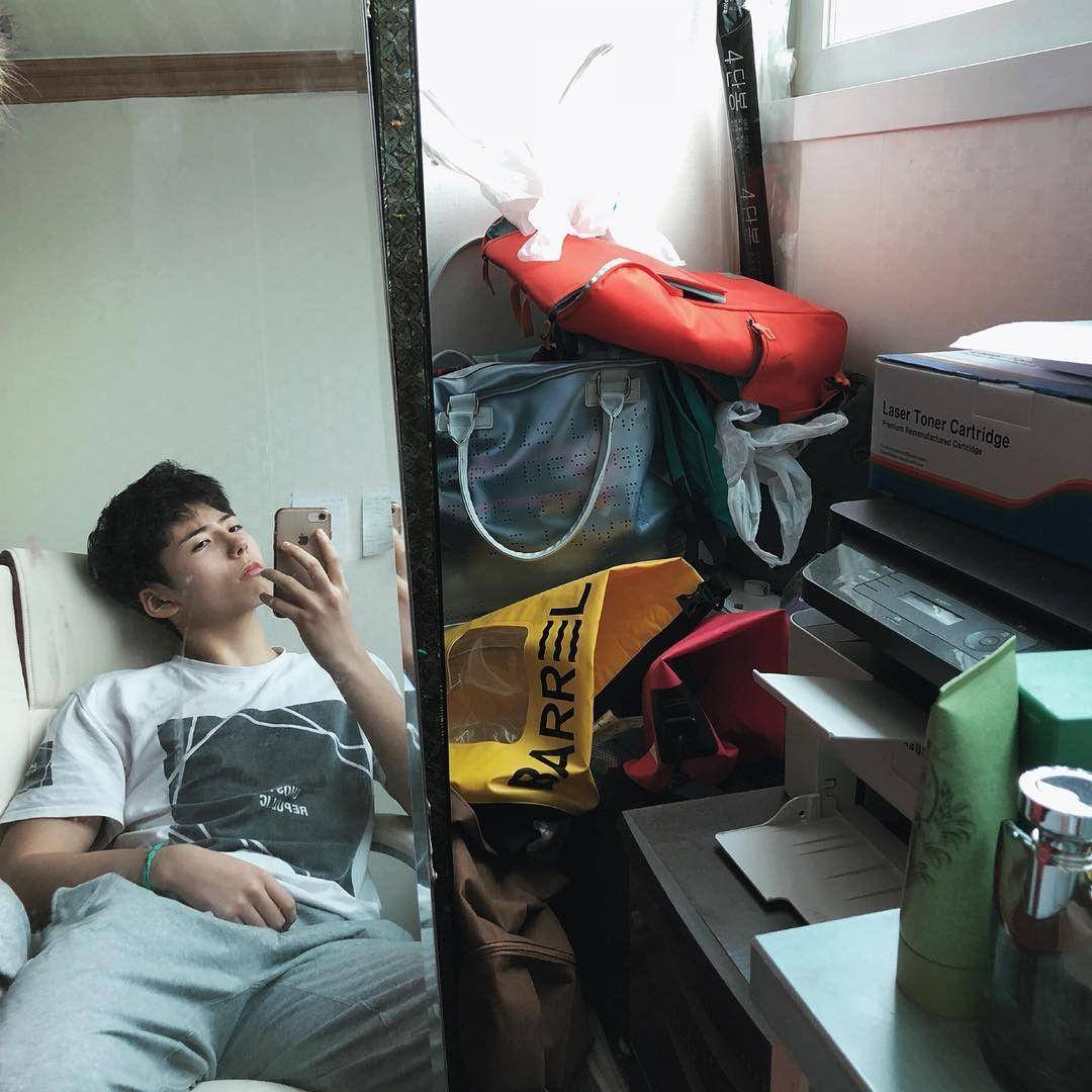 instagram.com/kms02.02