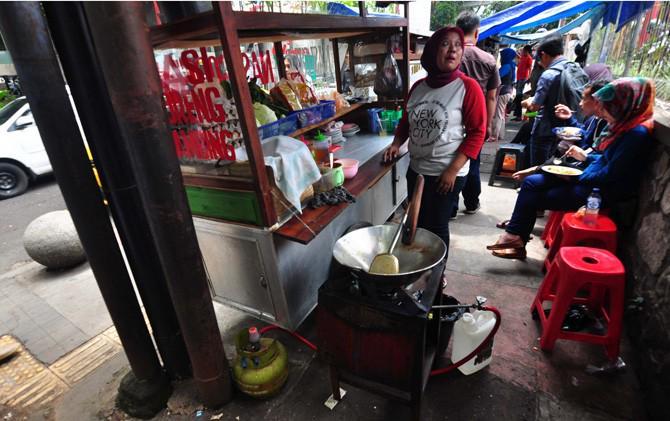 15 Makanan Ini Bukti kalau "Surga" Ada di Abang Penjual Kaki Lima