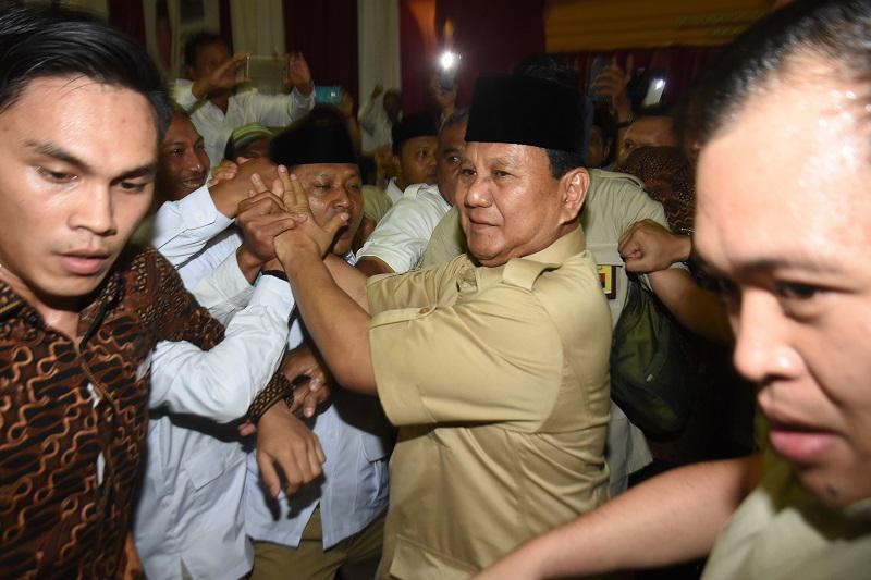 Desmond: Maju Capres atau Tidak, Tujuan Prabowo Mengalahkan Jokowi