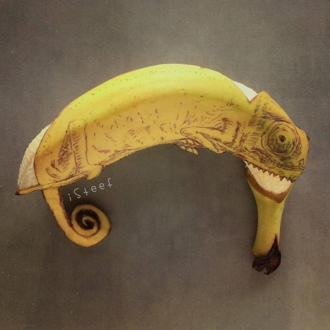 Keren Abis! Seniman Ini Bikin Lukisan Berkanvaskan Buah Pisang