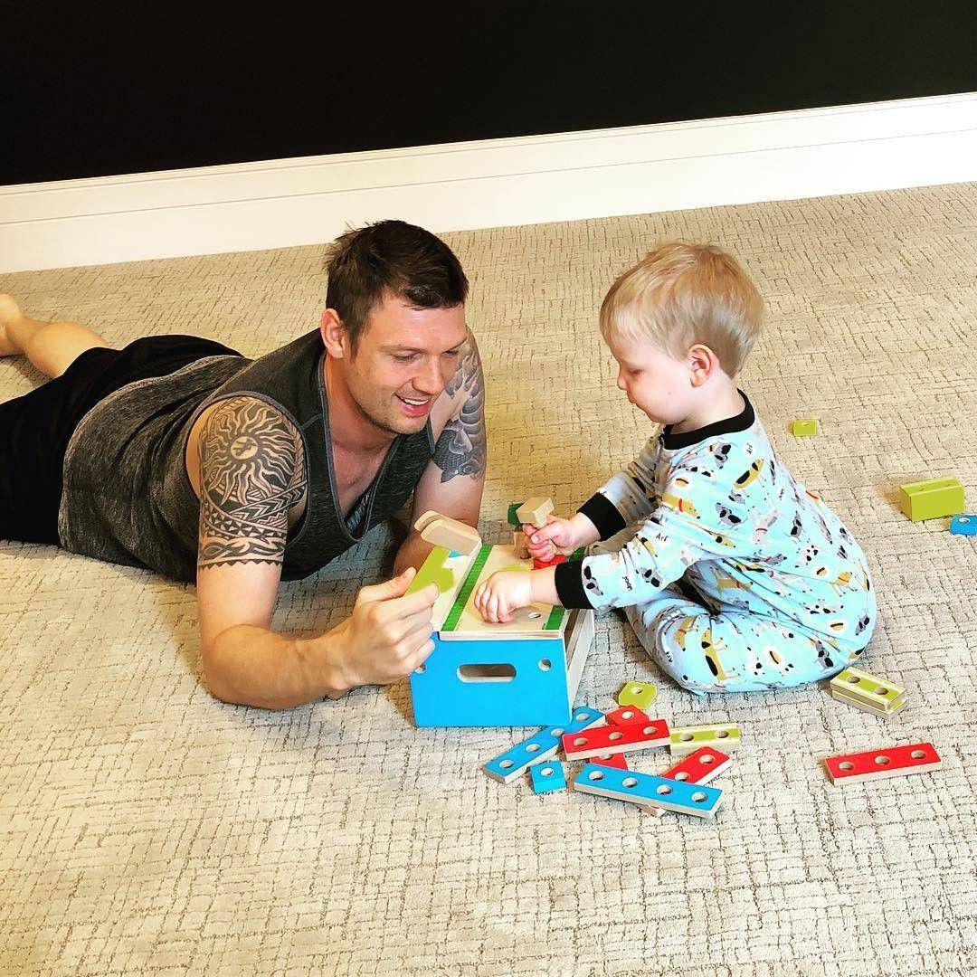instagram.com/nickcarter