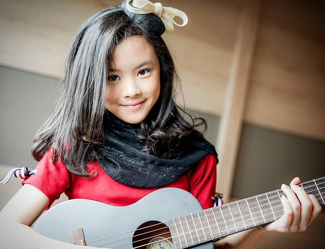 11 Gaya Istimewa Clarice Cutie, Penyanyi Cilik yang Kini Naik Daun