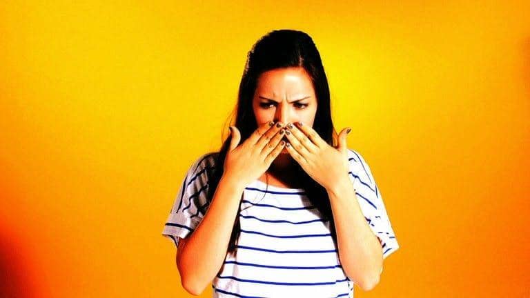 6 Tips Hilangkan Bau Bawang dan Amis di Tanganmu Setelah Memasak