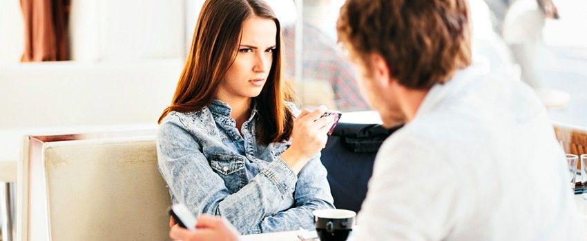 12 Hal yang Gak Disadari Orang Bisa Hancurkan Kesan Pertama