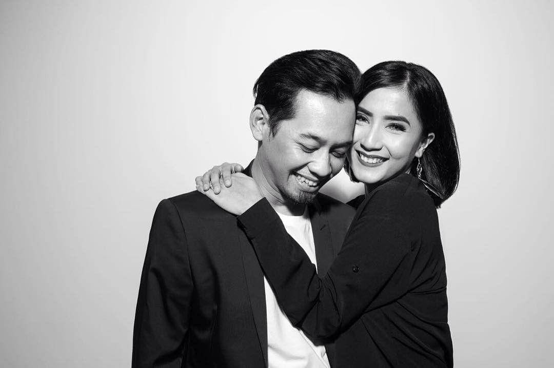 https://www.instagram.com/agneshiaputri