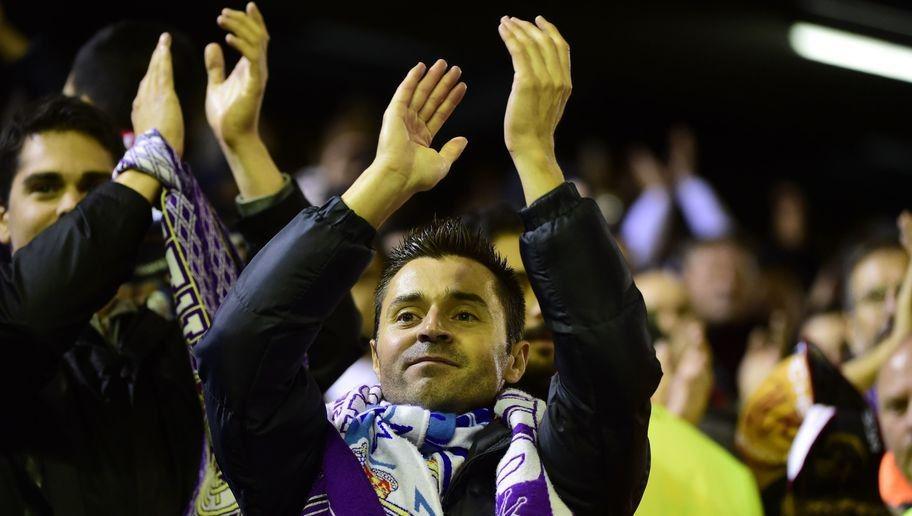 5 Pemain yang Pernah Dapat Standing Ovation Dari Suporter Lawan