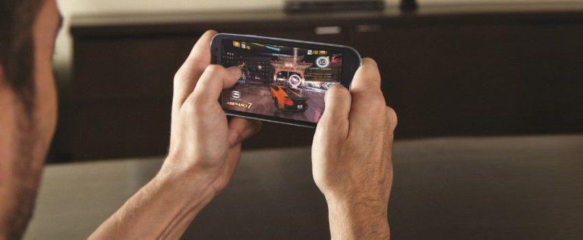 Dijamin Puas, Ini 5 Smartphone Layar Lebar yang Cocok Untuk Gamers!