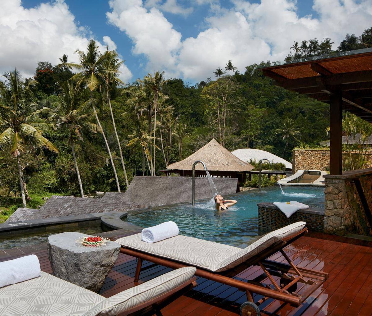 ritzcarlton.com