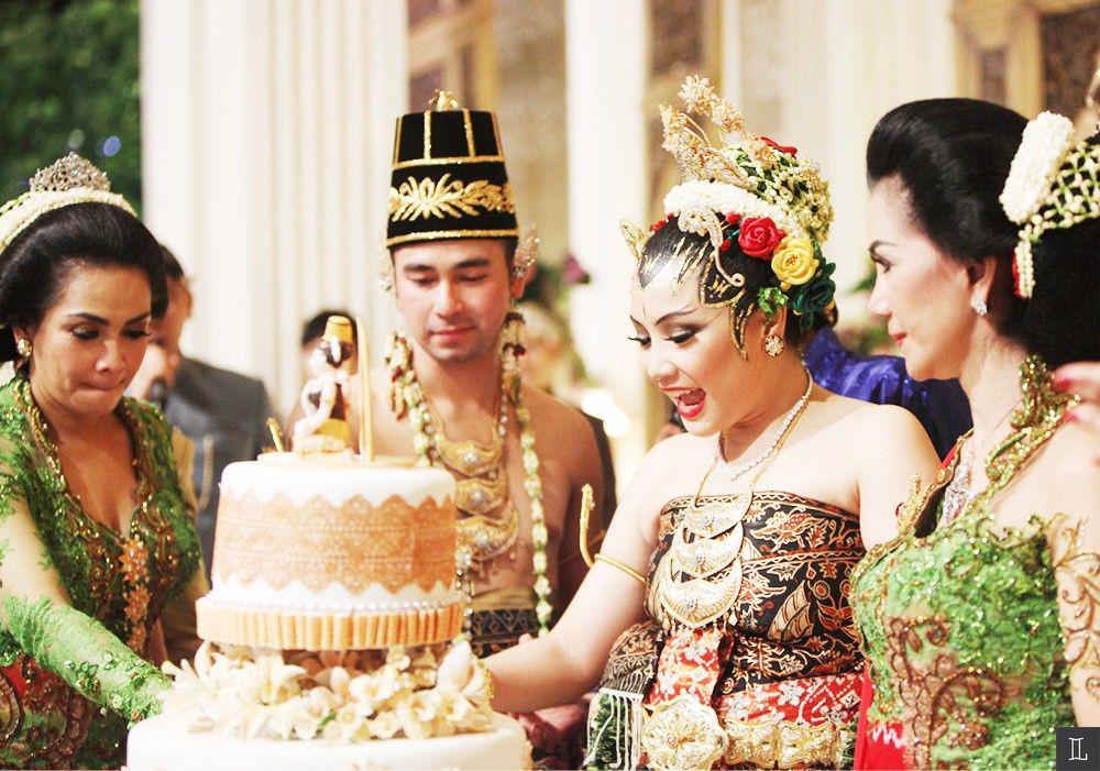 Punya Rencana Menikah? Ini 5 Tradisi Pernikahan Adat di Indonesia yang Paling Terkenal