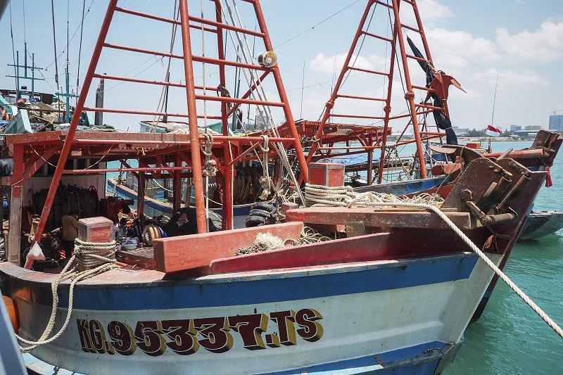 Menteri Susi Pimpin Penenggelaman 19 Kapal Ilegal di 3 Kota