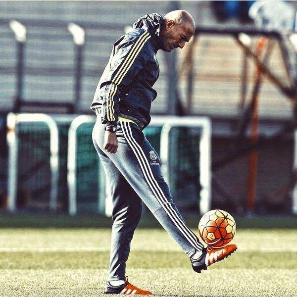 twitter.com/officialzzidane