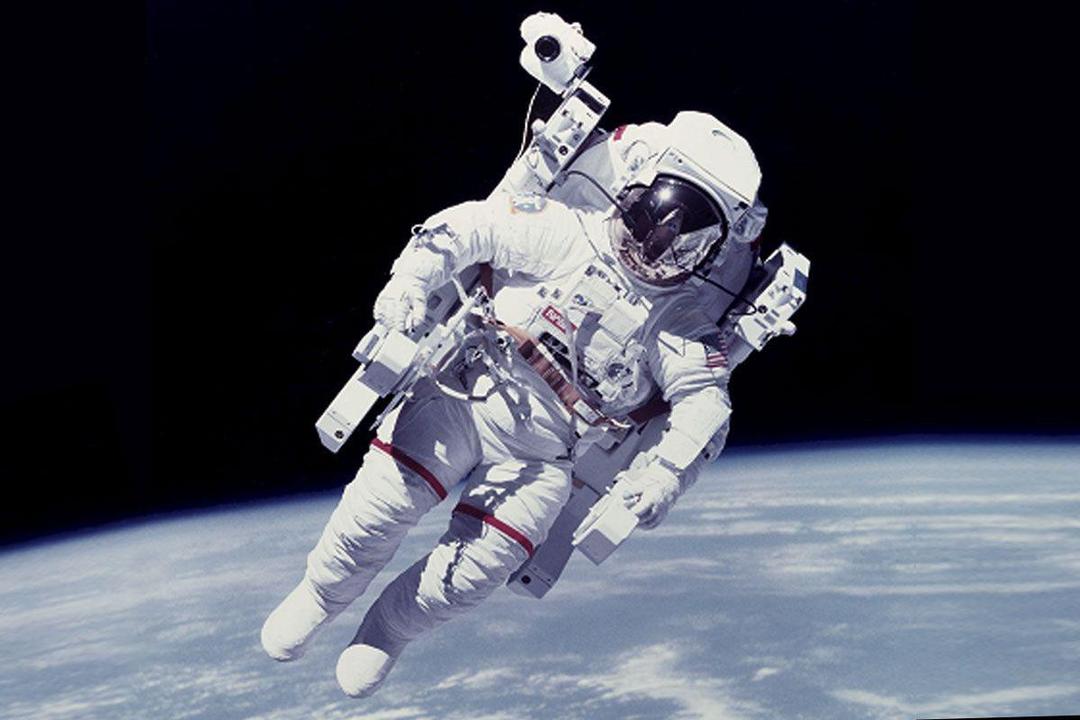 Selalu Jadi Pertanyaan, Ini Lho 5 Fakta Unik Baju Astronot