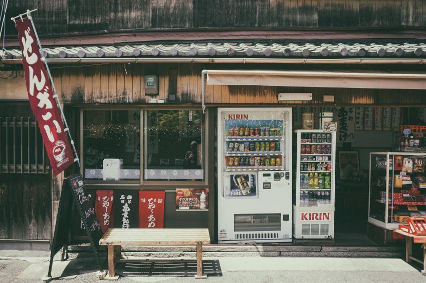 Photo by Daniel Tseng on Unsplash