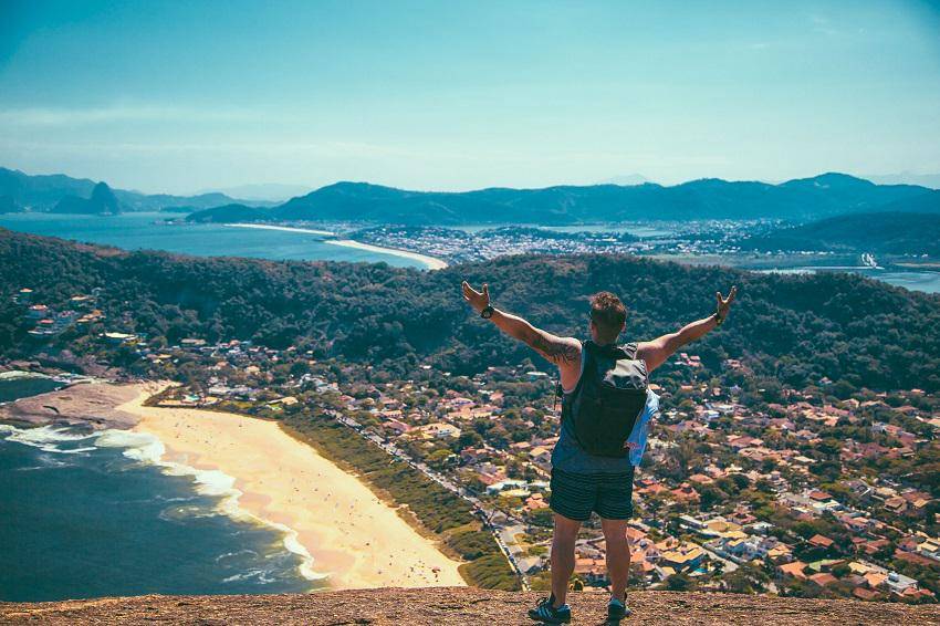 Photo by Edgar Chaparro on Unsplash