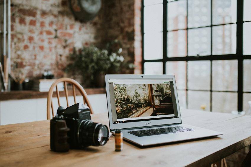 Photo by Felix Russell-Saw on Unsplash