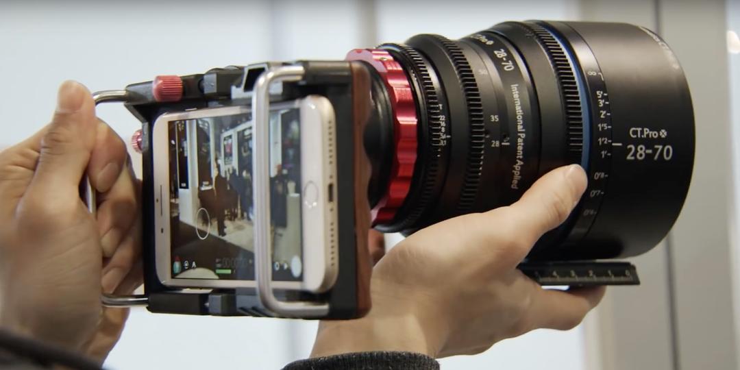 Keren, Adaptor Ini Bisa Sambungkan Lensa SLR ke Smartphonemu!