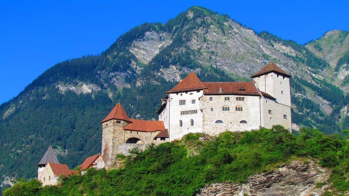 Youtube.com/Social Bubble