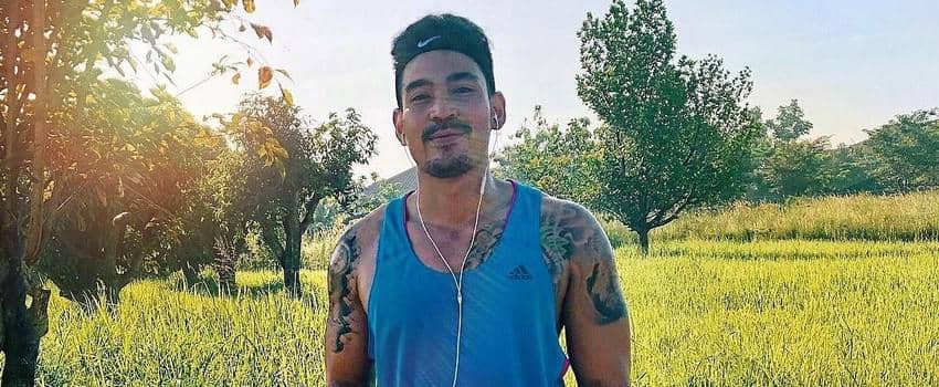 Macho Banget, Ini 9 Pesona Robby Purba Presenter yang Sedang Naik Daun