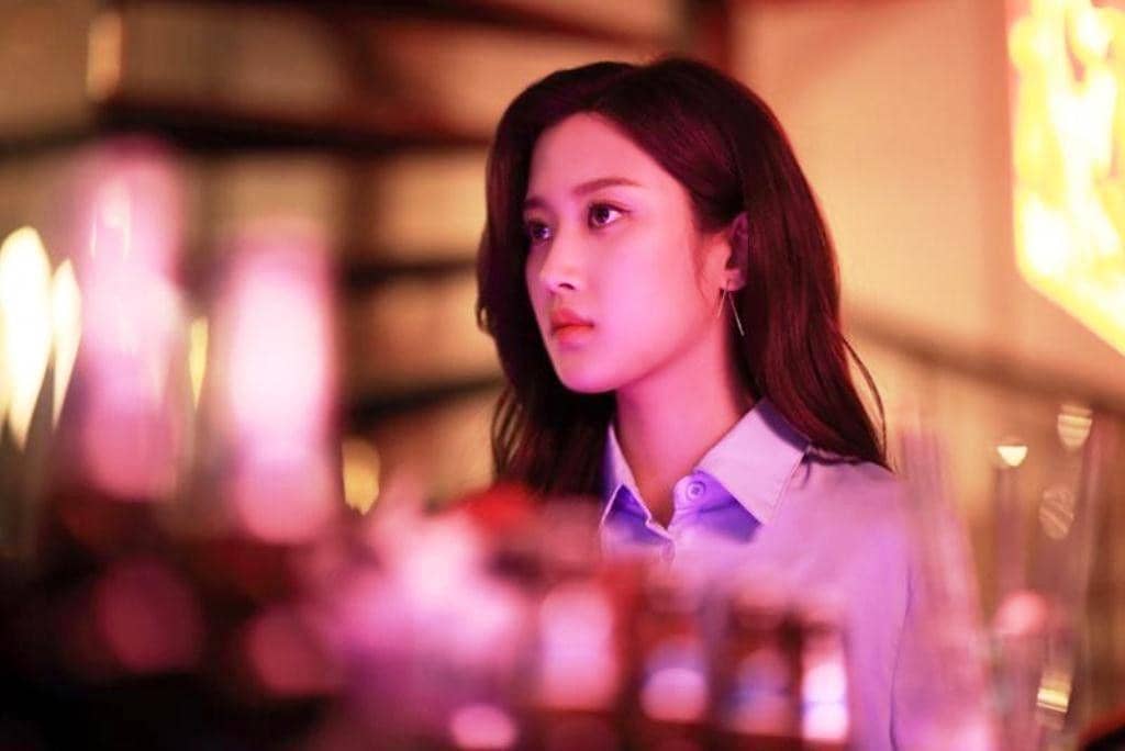 4 Zodiak Cewek yang Konon Terkesan Sinis & Dingin, Kamu?