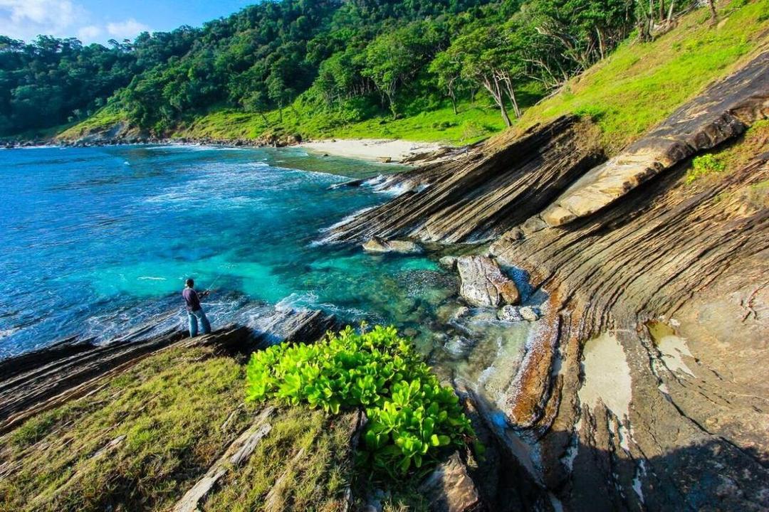 Bikin Malas Pulang, 10 Pantai di Aceh ini Wajib Dikunjungi!