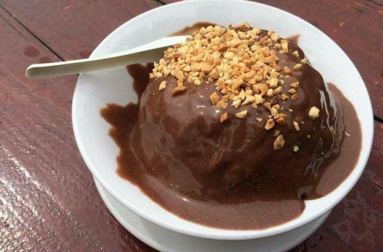 Gak Kalah Sama Es Kepal Milo, Ini Resep Es Serut Topping Beng-Beng!