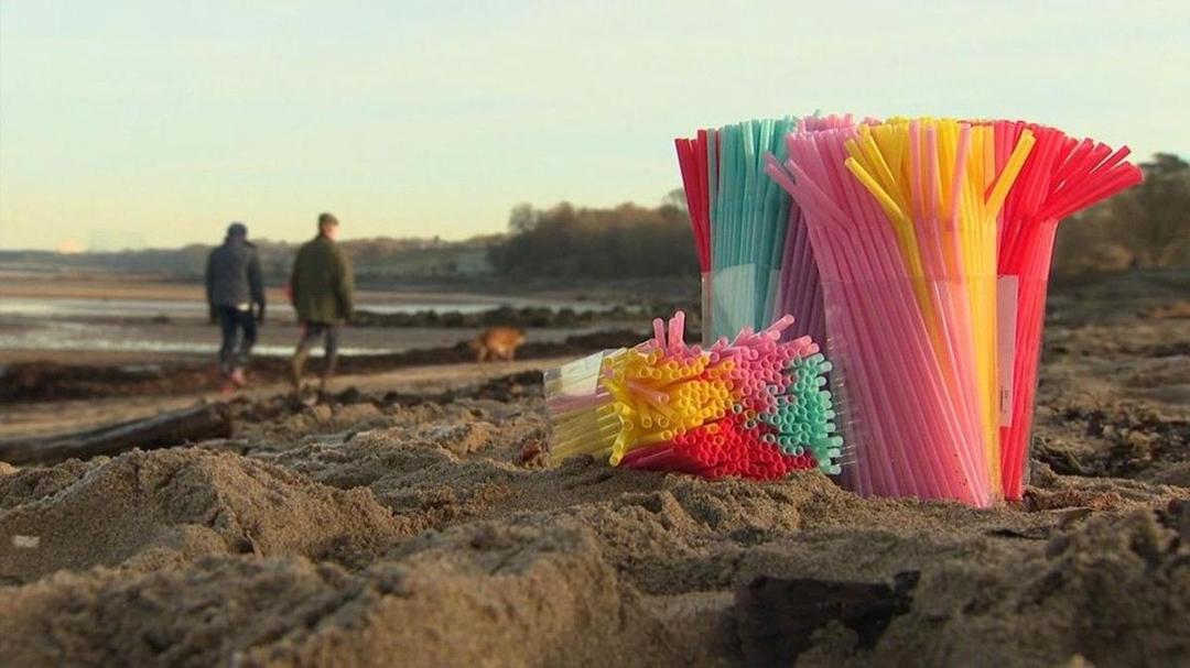 Inggris Akan Keluarkan Larangan Penggunaan Sedotan Plastik Tahun Depan