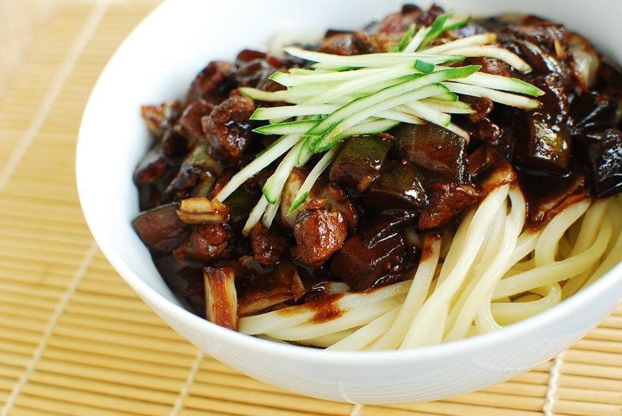 Nikmat dan Crunchy, 5 Mie Legendaris di Jakarta Ini Wajib Kamu Coba