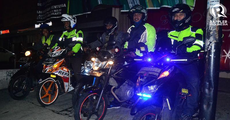Ketika Relawan Tempuh Risiko Kawal Ambulans di Jalanan