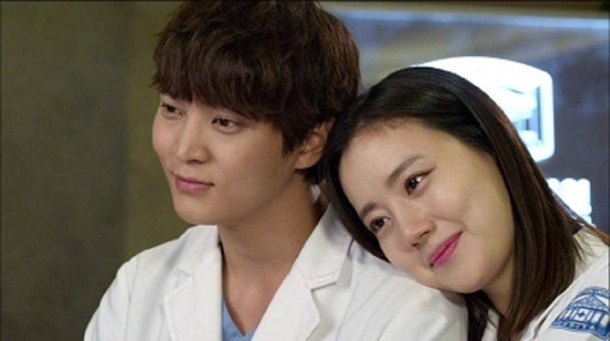 kdramakisses.com