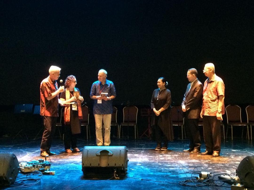 Teater Koma 'Bius' Penonton di Festival Hadhrami UI