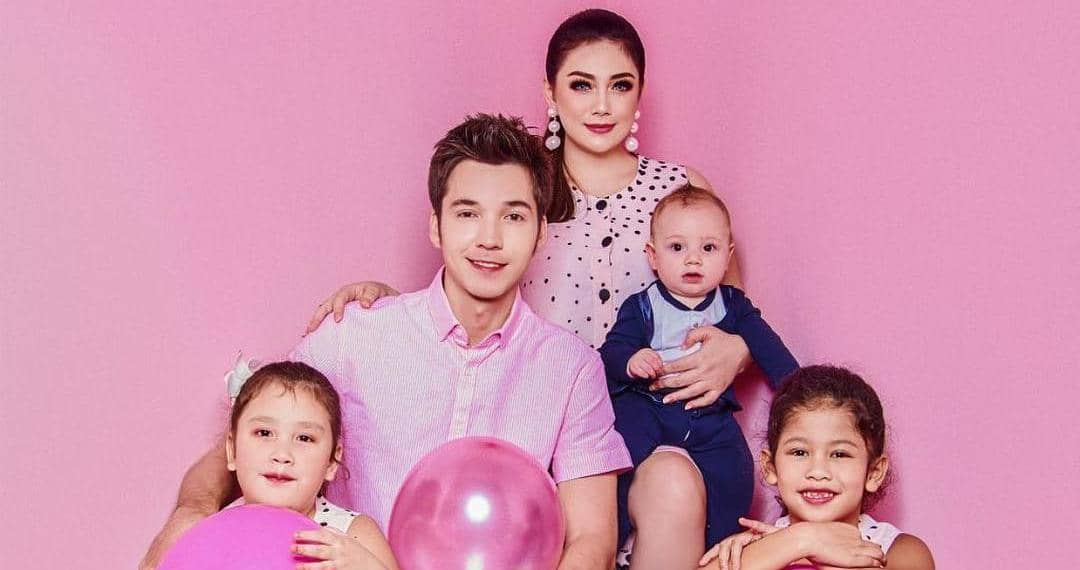 Gentleman, 10 Seleb Pria Ini Disebut Papa Tiri Idaman