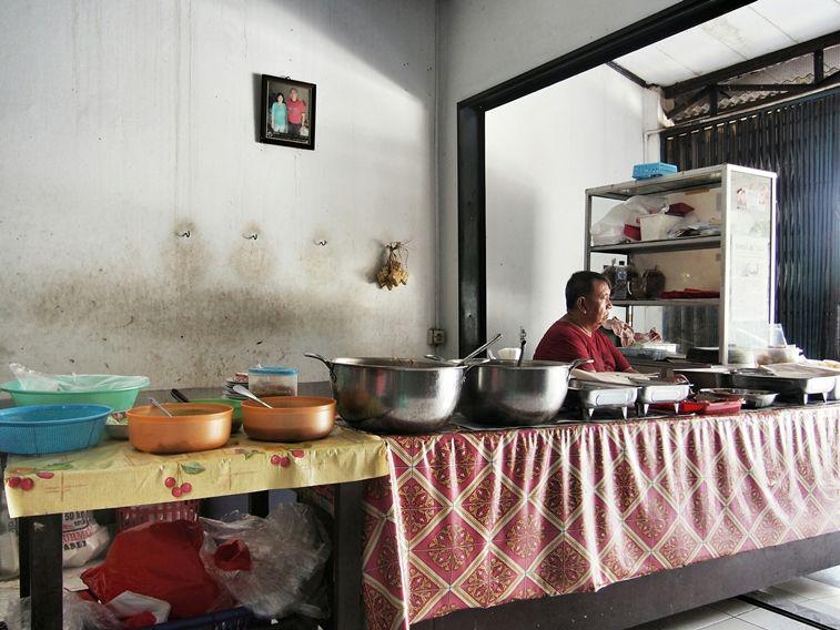 4 Tempat untuk Mencicipi Nasi Ulam Terenak Khas Jakarta, Bikin Nagih!