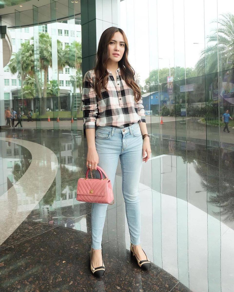 Instagram.com/shandyaulia