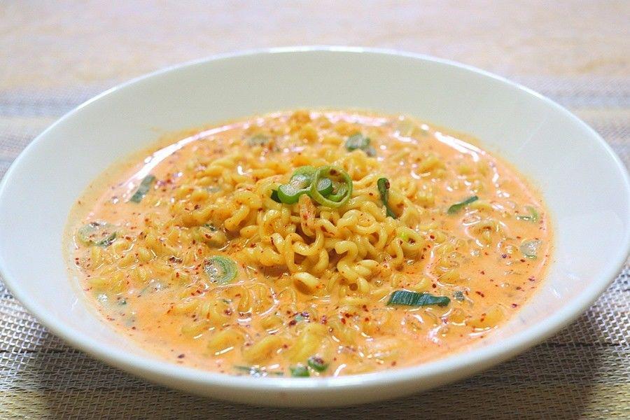 Menu Sahur Instan, Yuk Bikin Ramen Susu nan Lezat Ini
