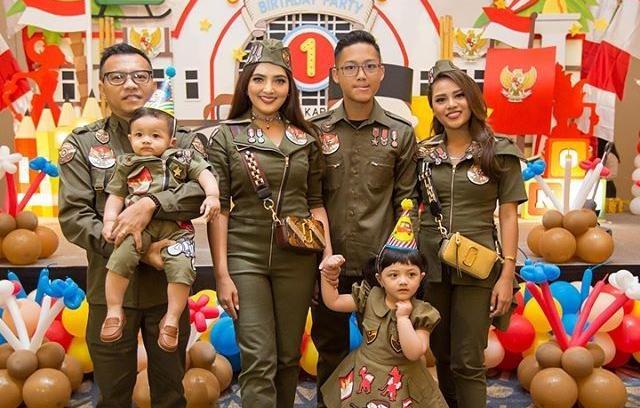 Artis-artis yang Beri Nama Anaknya dengan Inisial yang Sama