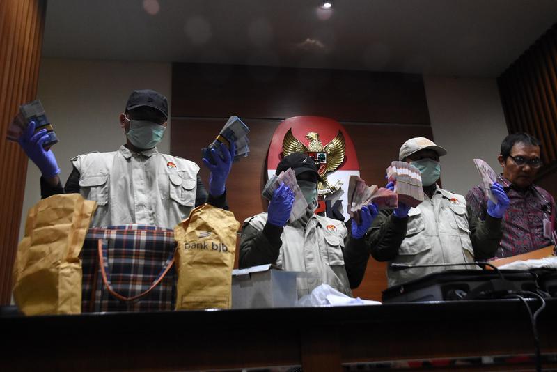 Anggota DPR Amin Santono Terancam Hukuman Penjara 20 Tahun