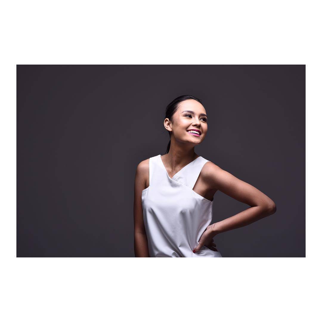 10 Potret Angie Ang, Mantan Kekasih Ge Pamungkas yang Memesona