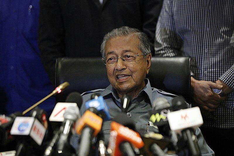 Instagram.com/@tunmahathir