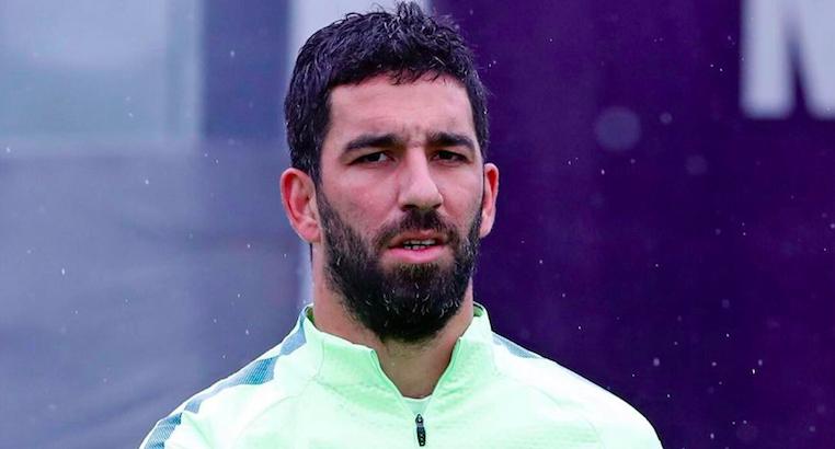 Dorong & Hina Asisten Wasit, Arda Turan Dilarang Main 16 Pertandingan